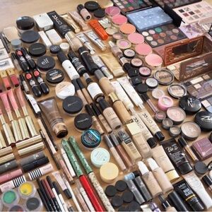 Get Glamorous: Build Your Makeup Kit with Brand New Goodies! 🌟💄🎨